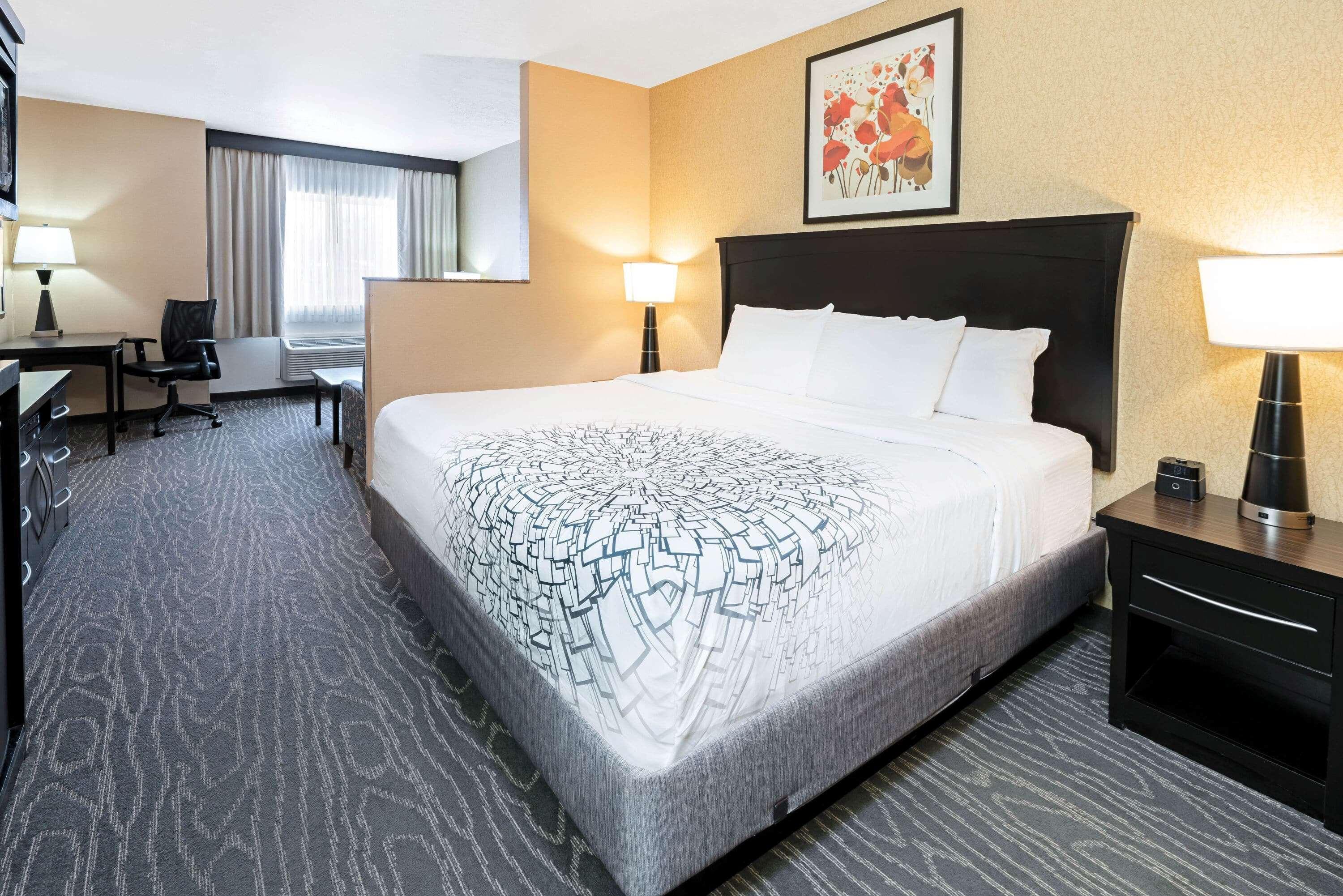 La Quinta By Wyndham Logan Hotel Екстериор снимка